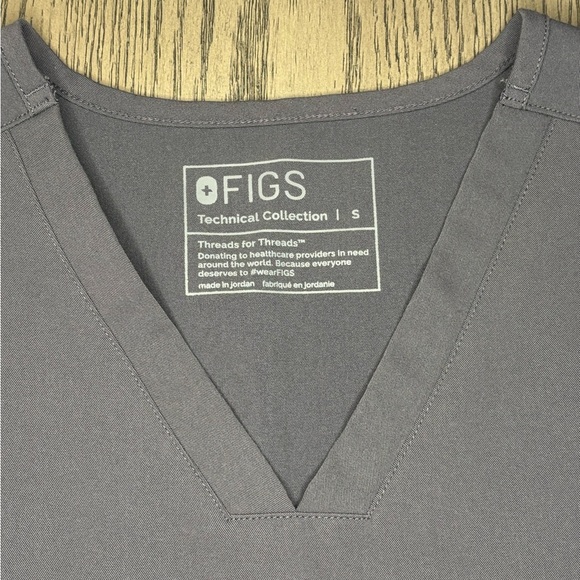 FIGS Casma Scrub Top Charcoal Gray Size S Technical Collection - Picture 3 of 4
